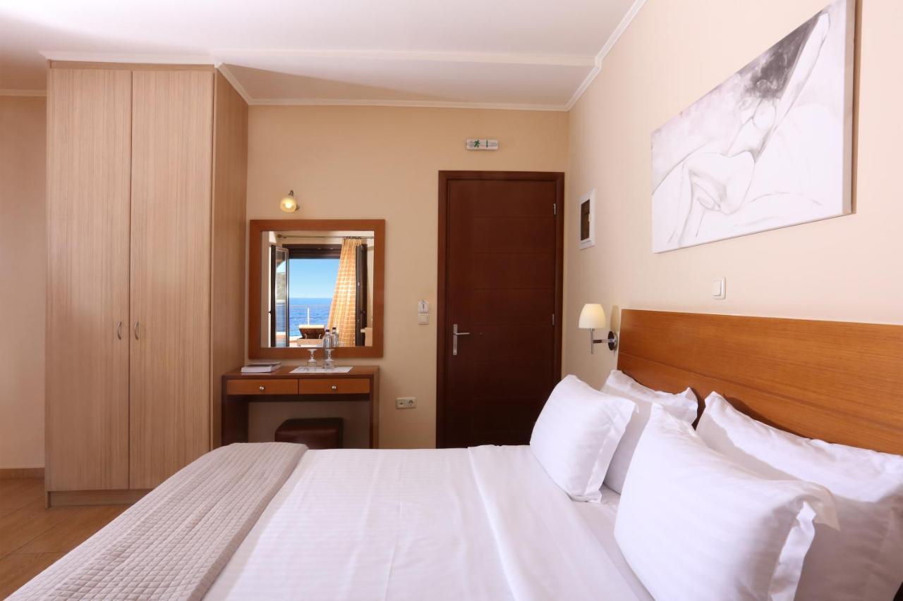 Faros Luxury Suites Marathopoli Eksteriør billede