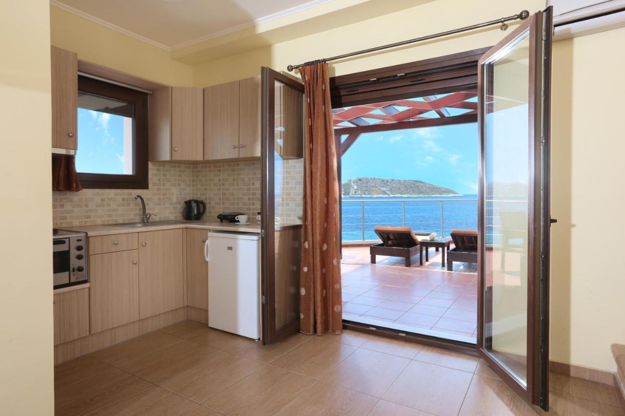 Faros Luxury Suites Marathopoli Eksteriør billede