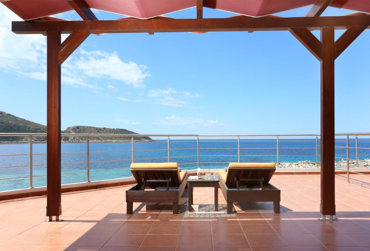 Faros Luxury Suites Marathopoli Eksteriør billede