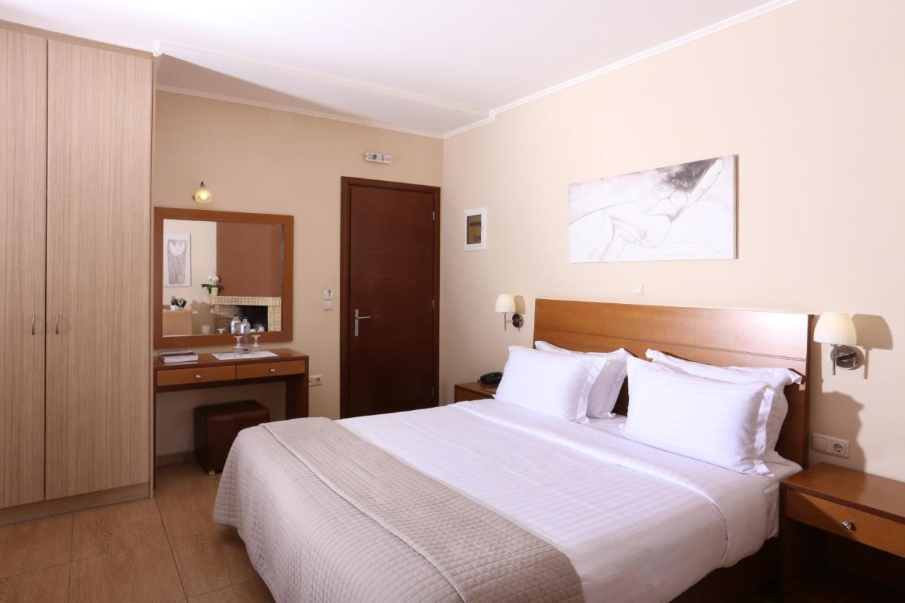 Faros Luxury Suites Marathopoli Eksteriør billede