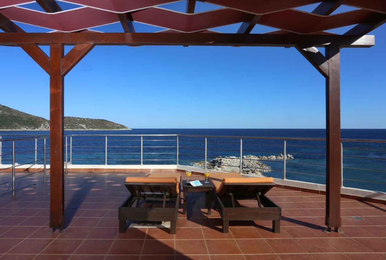 Faros Luxury Suites Marathopoli Eksteriør billede