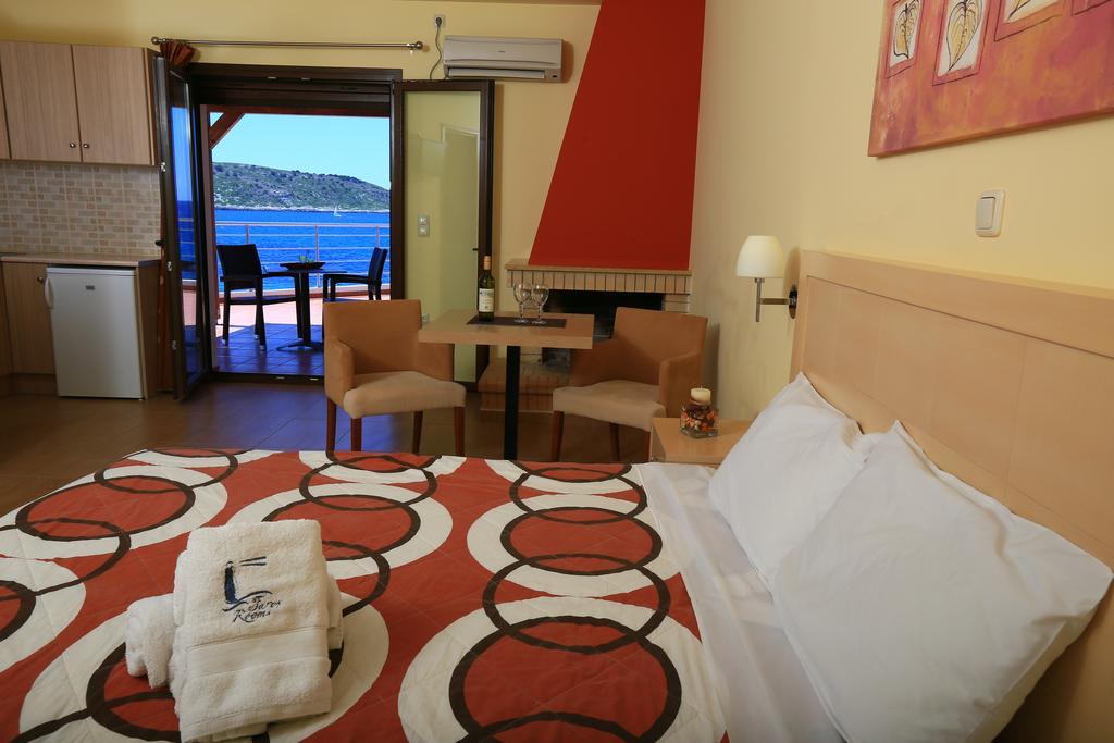 Faros Luxury Suites Marathopoli Eksteriør billede