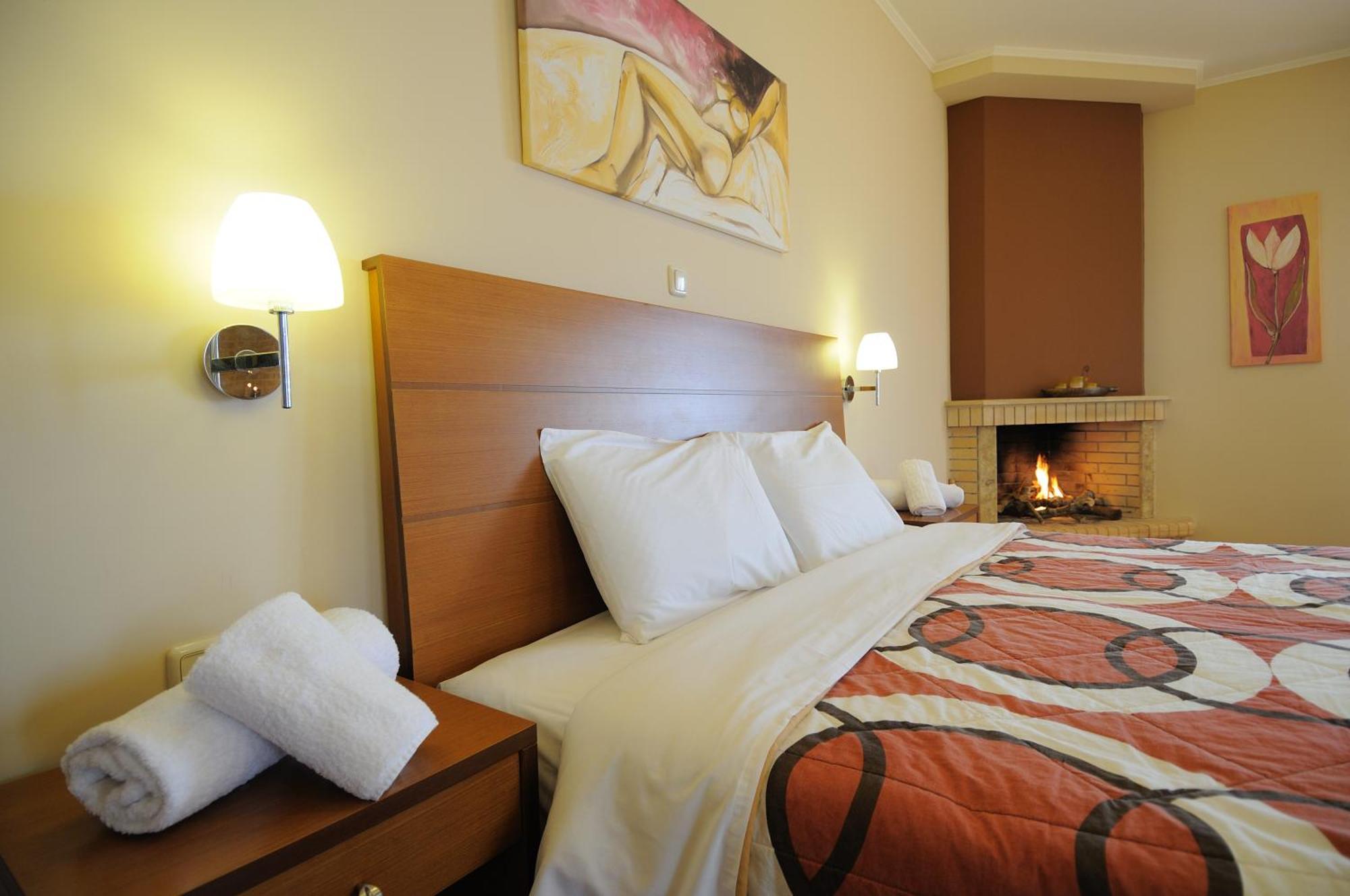 Faros Luxury Suites Marathopoli Eksteriør billede