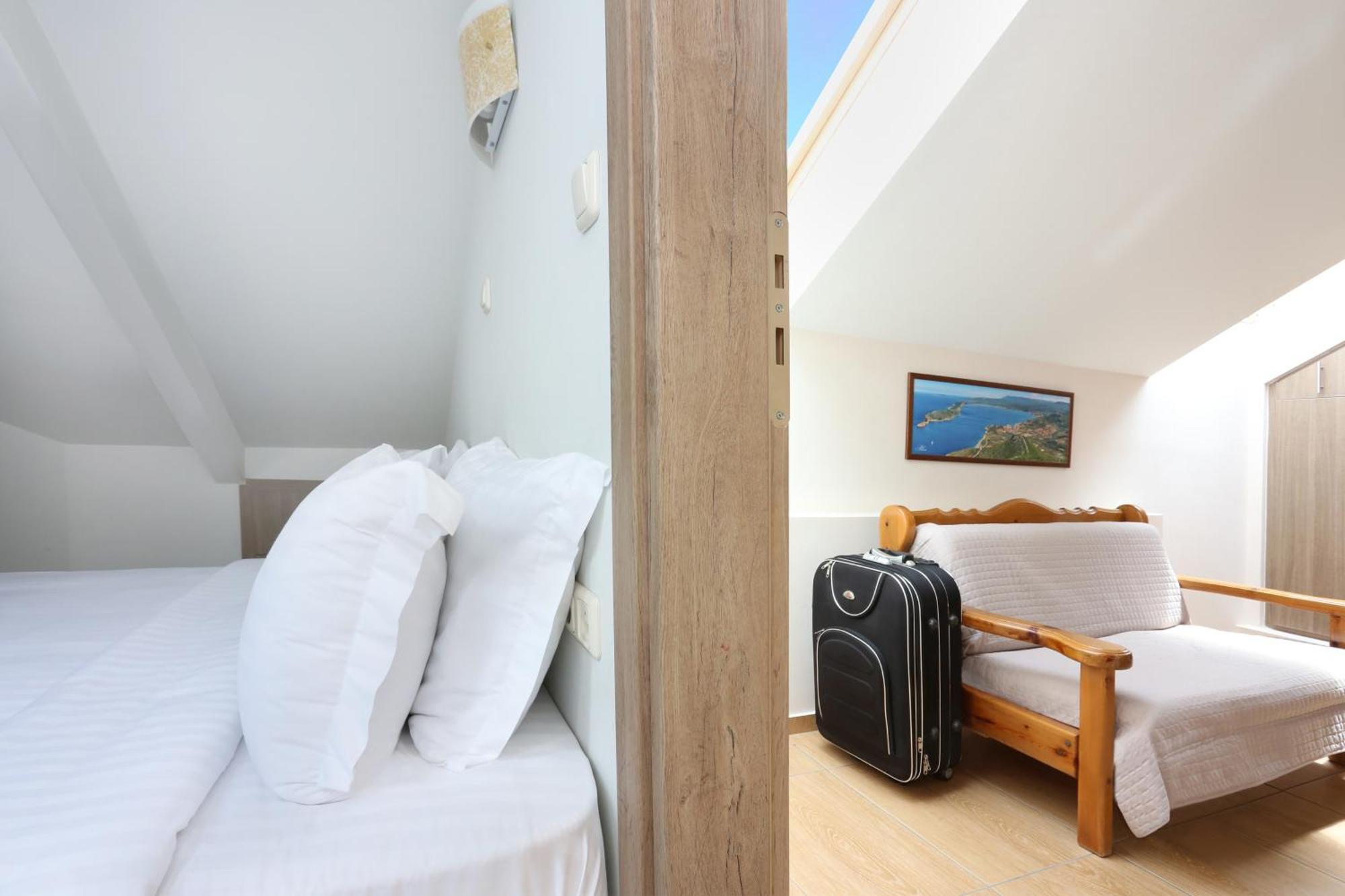 Faros Luxury Suites Marathopoli Eksteriør billede