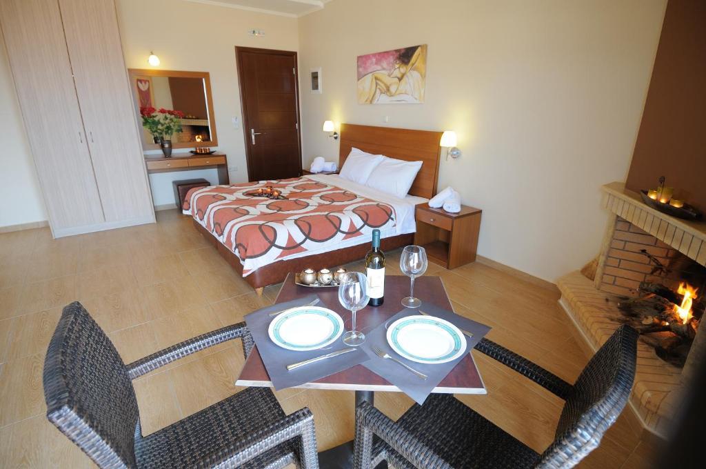 Faros Luxury Suites Marathopoli Eksteriør billede