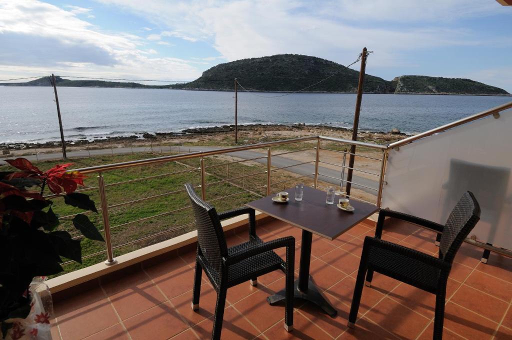 Faros Luxury Suites Marathopoli Eksteriør billede